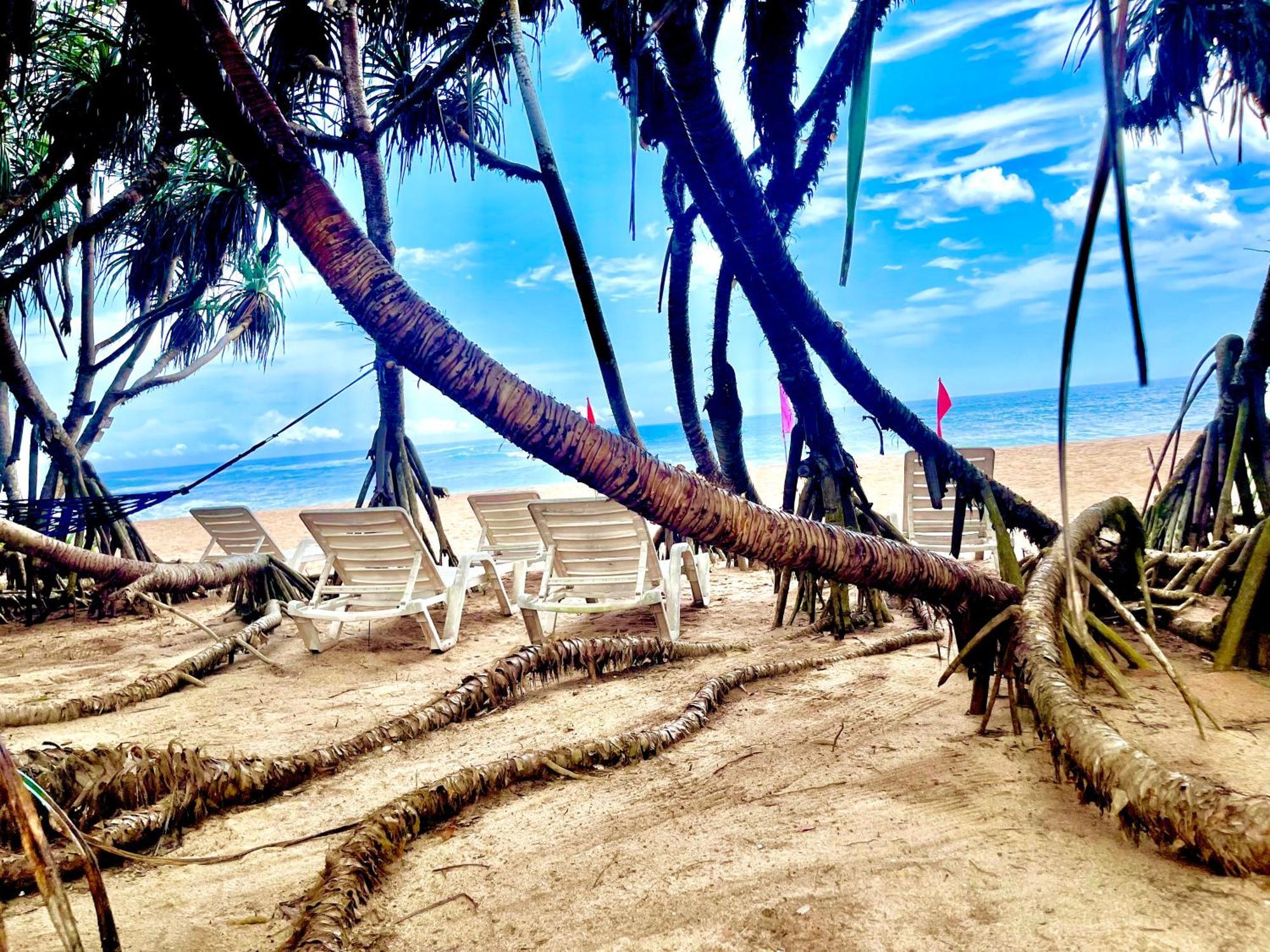 Ashansa Lagoon Resort Tangalle Exterior photo