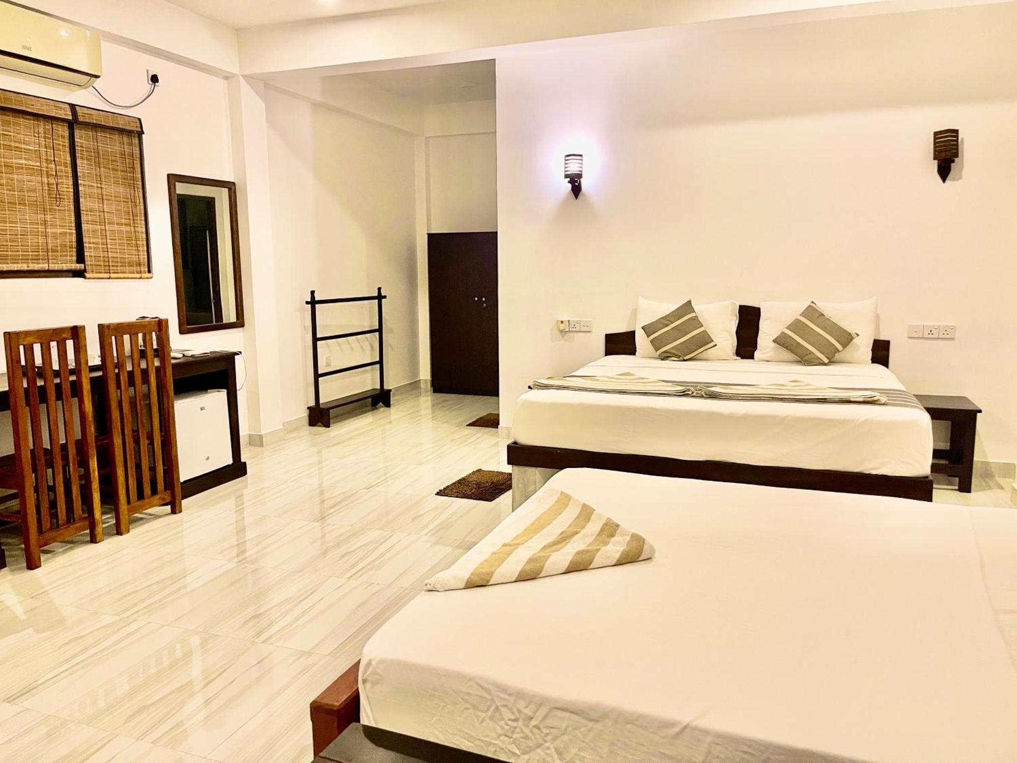 Ashansa Lagoon Resort Tangalle Exterior photo