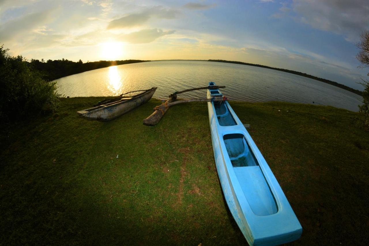 Ashansa Lagoon Resort Tangalle Exterior photo