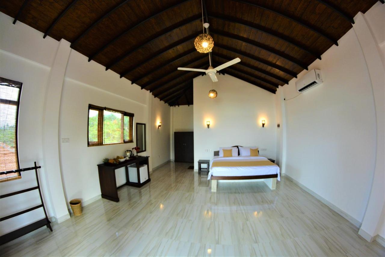 Ashansa Lagoon Resort Tangalle Exterior photo