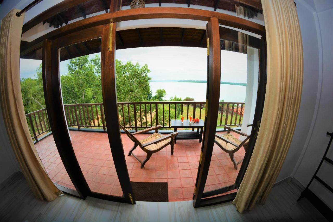 Ashansa Lagoon Resort Tangalle Exterior photo
